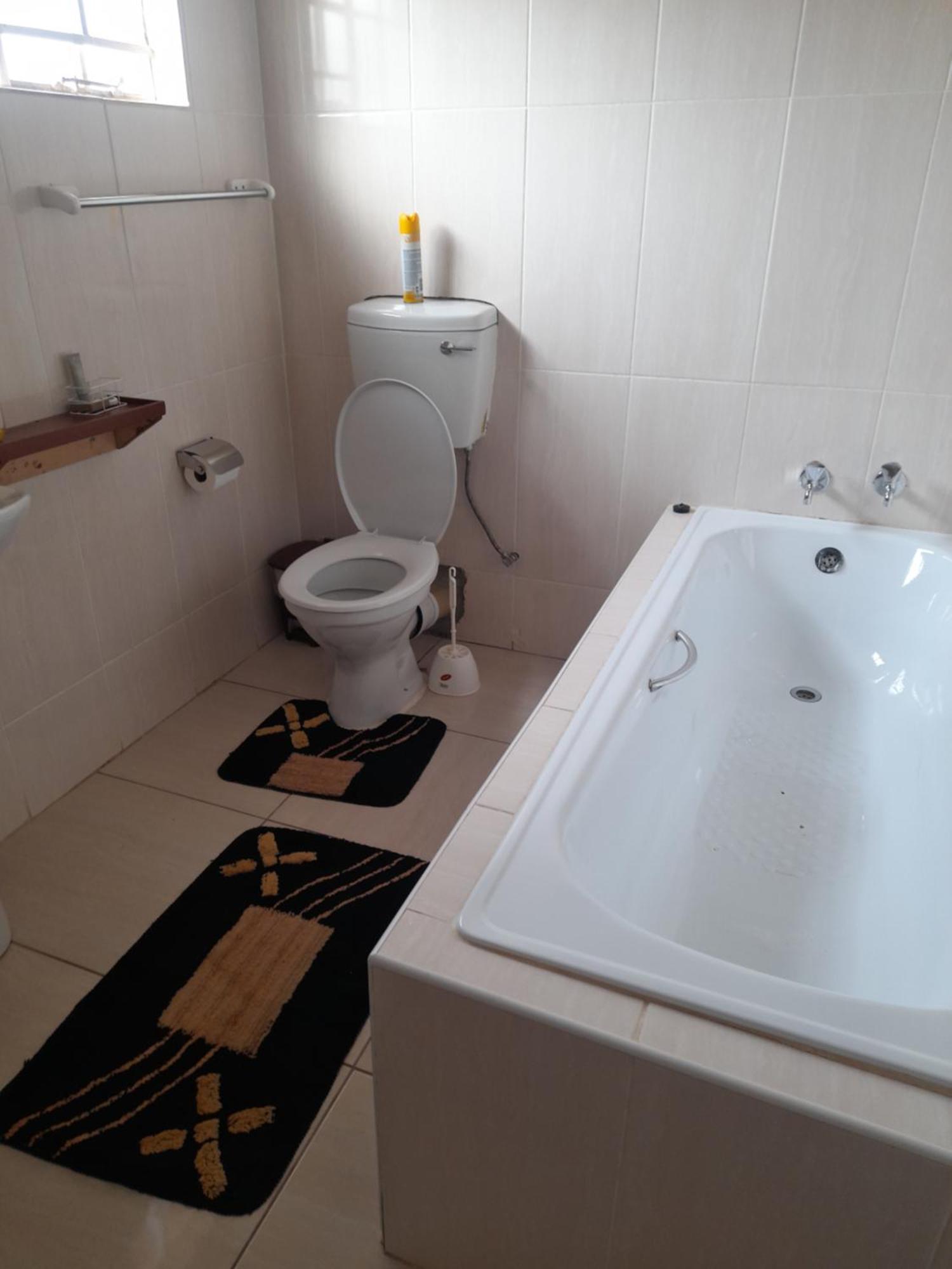Bed and Breakfast Rest & Digest Serowe Exterior foto